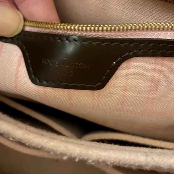 COPY - COPY - LV Neverfull MM w/ Pink Ballerina Lining - Picture 5 of 6